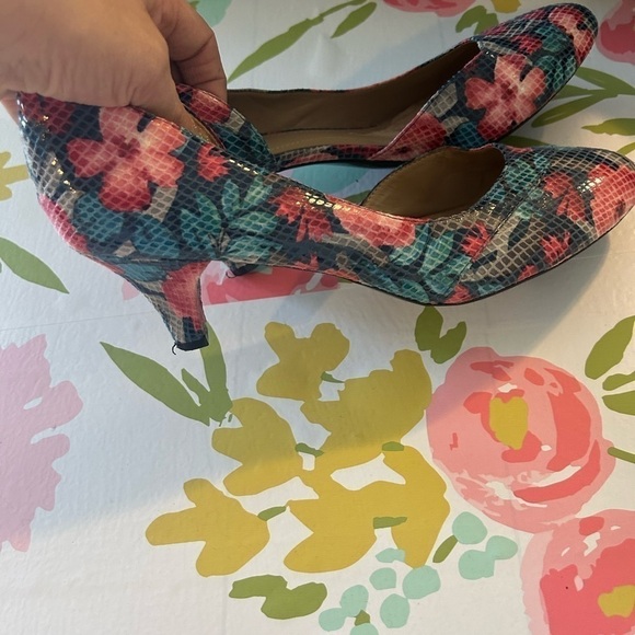 Neutralizers, ladies, size 10 floral high heels, snake, skin, print - Picture 4 of 10